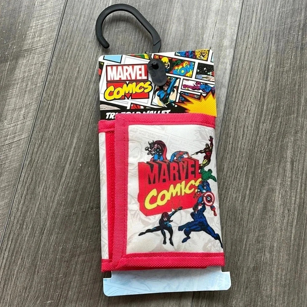 NWT  Unisex Marvel Comic Trifold Wallet